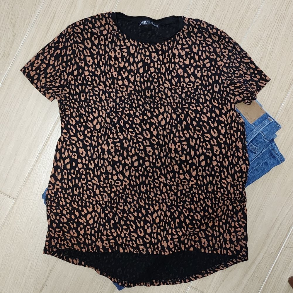 Zara Leopard Print Crewneck Tee